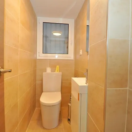 Station Apartment